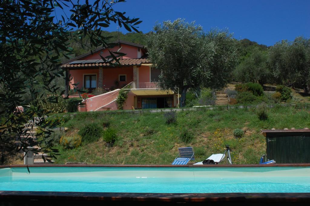 Bed and Breakfast Il Pino Vetulonia Экстерьер фото